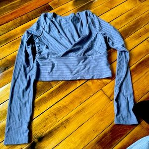 Long sleeve cross over cropped shirt